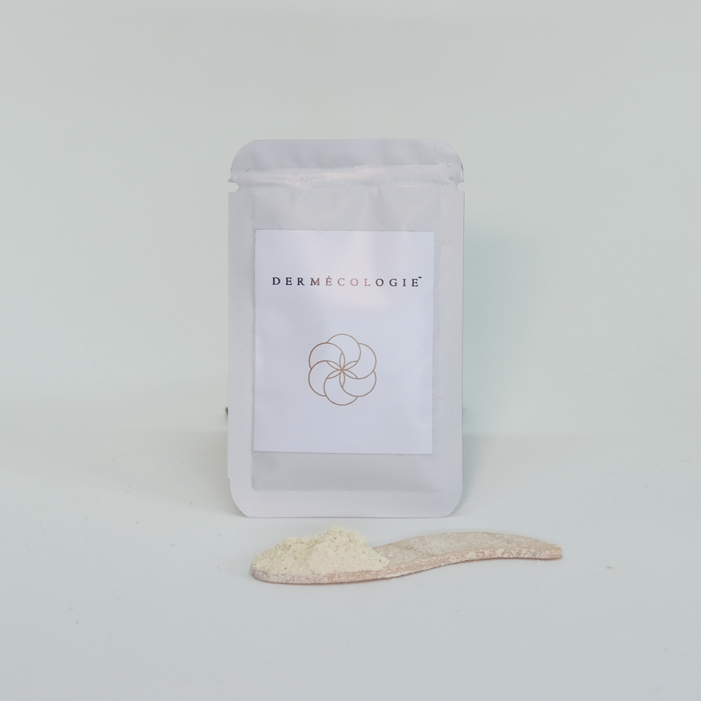 Soin du visage compact complet anti-imperfections CLERACTIV™ - pour peaux sensibles et à problèmes